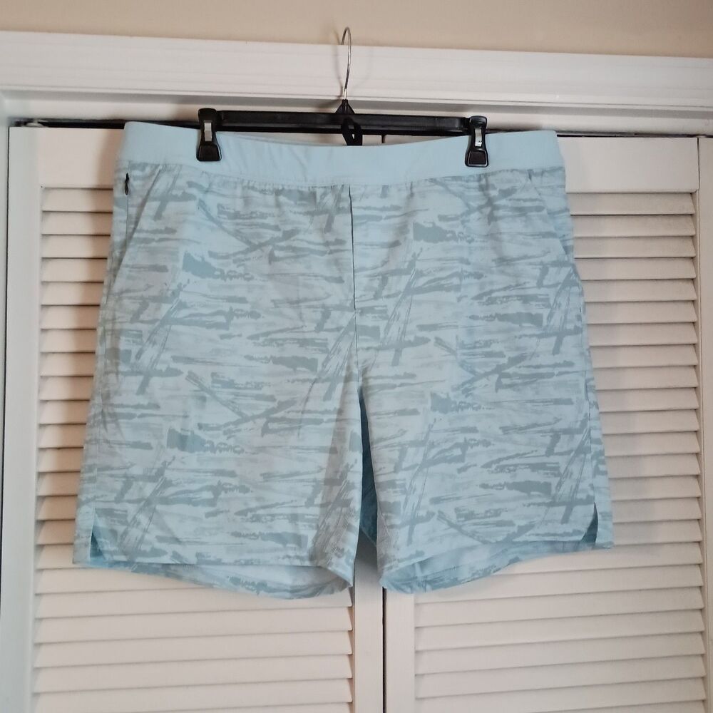 Public Rec Men's Swim Shorts Sz 44 Light Blue Camo Waist Lined Pockets Athletic